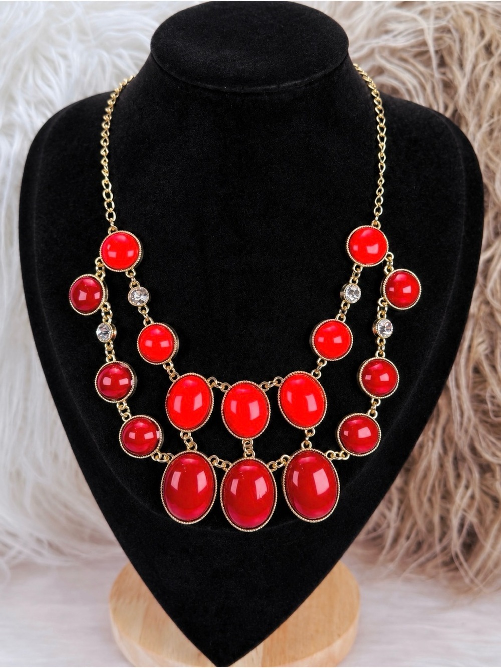 Pretty goldtone, bling, multicolor, red costume statement, necklace